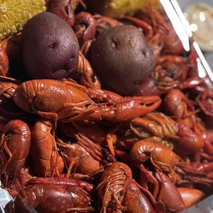 craws, potatoes, corn and potatoes