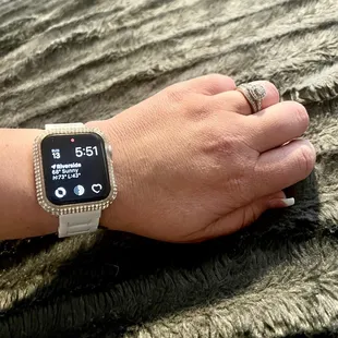 Time to Repair has re-sized my wedding ring and also taken links out of watch bands for me.