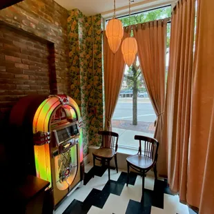 a jukebox in a room