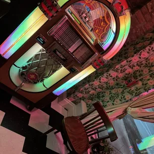 Fun jukebox and decor