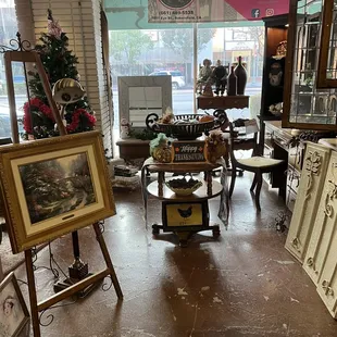 The Interior with Vintage Furniture @ Timeless Furnishings in Bakersfield CA.
