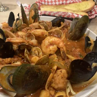 Cioppino. Yum yum!