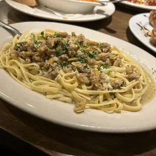 Linguini E Vongole Bianco