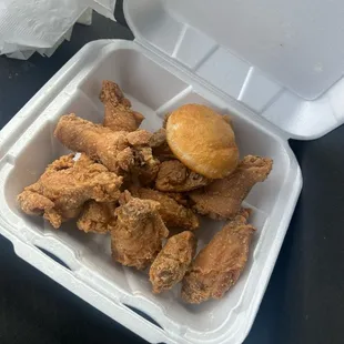 Fried chicken wings