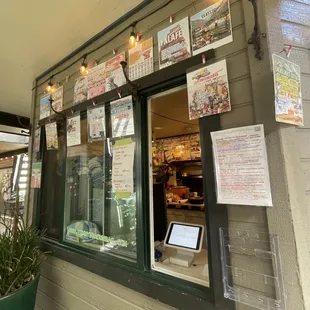 Ordering window