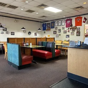 sushi and sashimi, interior