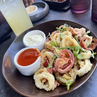 Semolina-Dusted Calamari