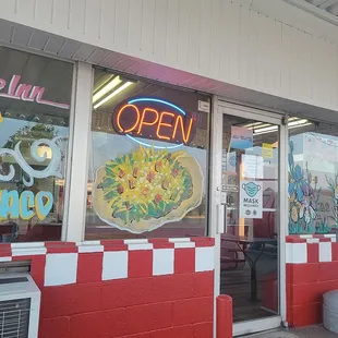 Nice night for patio dining!