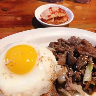 Bulgogi and Egg Over Rice