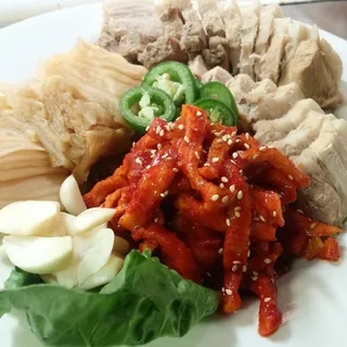 Steamed Pork Napa Wrap