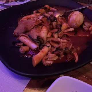 Spicy Rice Cakes with Seafood