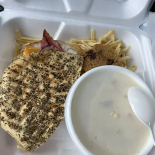 1/2 Sandwich (John Wayne) with Soup