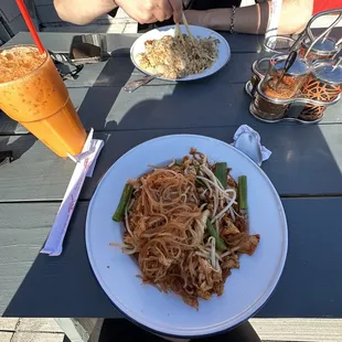 Chicken pad Thai