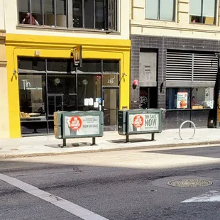 View from across, at corner of Pine and Kearny streets.