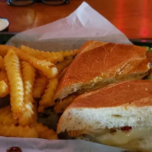 Chicken avocado sandwich