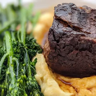 Wine braised beef ribs