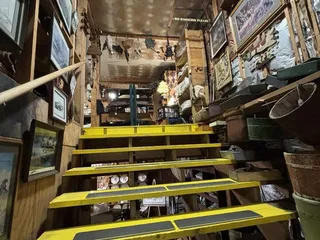 Shomier's Antiques Shop