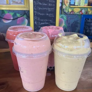 My family is 3 but I ordered 4 because REALLY delicious!!