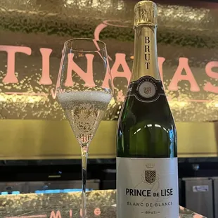 Wine Bar. Wine Shop. Beer Bar