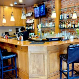 sushi and sashimi, interior