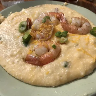 Shrimp, Bacon and Cheesy Grits