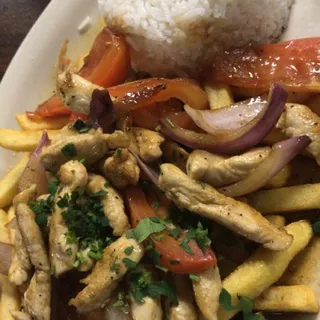 Pollo Saltado