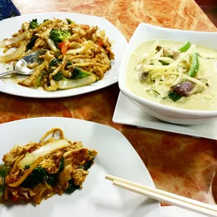 Pad Mee Kao &amp; Green Curry