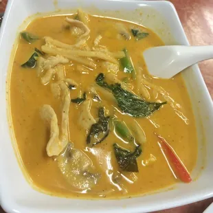 Chicken red curry