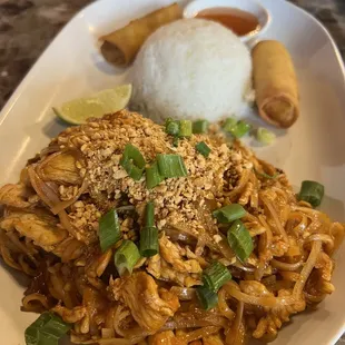 #3 lunch special - Pad Thai with chicken