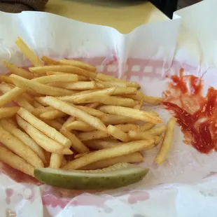 The average amount of fries I HAVE LEFT when I'm full... It's terribly wasteful, unless u bring em to a friend!!!!