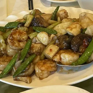 Seafood Combination in Spicy XO Sauces XO