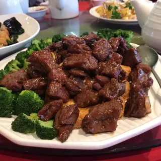 Stir-Fried Beef with Chinese Broccoli