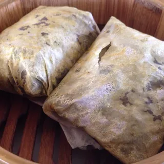 Sticky Rice and Chicken in Lotus Leaf