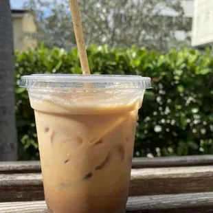 Iced cafe con leche (oat milk + sugar) (IG: becauseimagypsy)