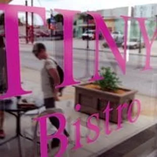 tiny bistro, BIG bites!