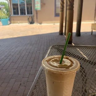iced vanilla latte