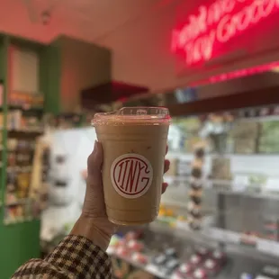 ig: @whatsviveating  |  iced vanilla latte