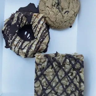 Sunbutter rice krispy treat, samoa and chocolate chip cookie.