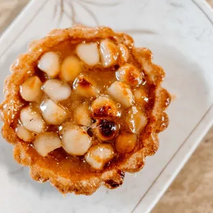 macadamia tart $6.50