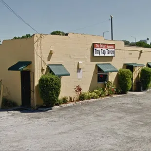 Now this is a real bar.