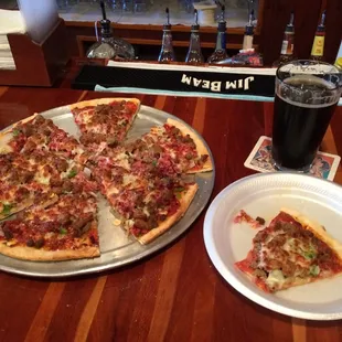 Pizzaz pizza and ozark stout.