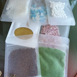 Toppings for the cookies