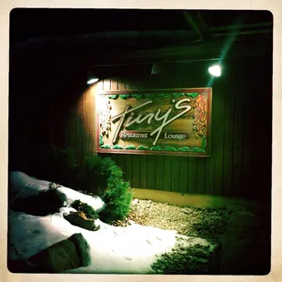 Tiny's Dine &amp; Dance