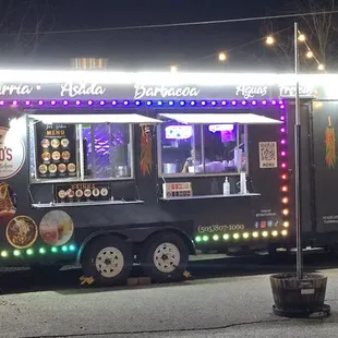 ramen and noodles, outside