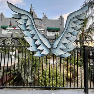 The Outdoor Art Exhibition is an eclectic mix of  items that have been recycled into Art,  Gardens &amp; Humungous Statues @ Tio&apos;s Riverside CA.