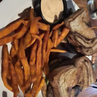 Patty Melt &amp; Sweet Potato With Spicy Mayo