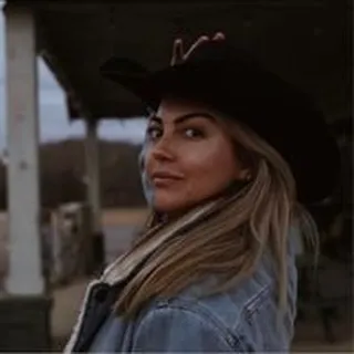 Yvette C.