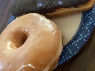 Vee's Sweets and Treats