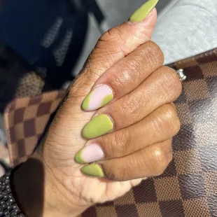"Jukebox Olive" Almond nails