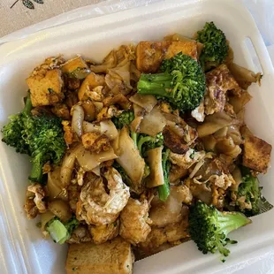 Pad Seew with Tofu